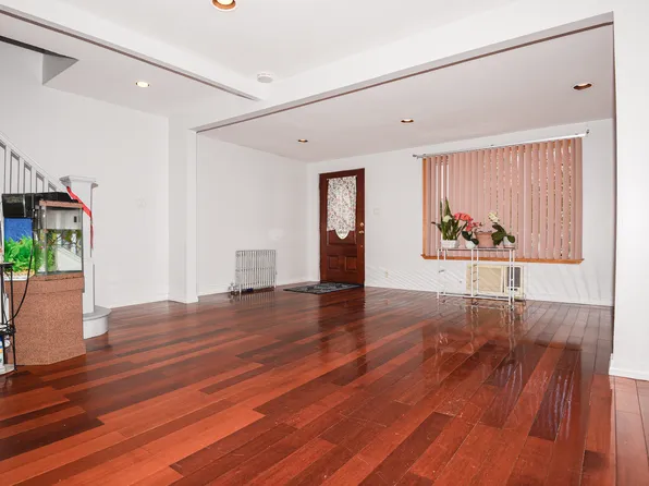 2064 Coleman Street image 4 of 22