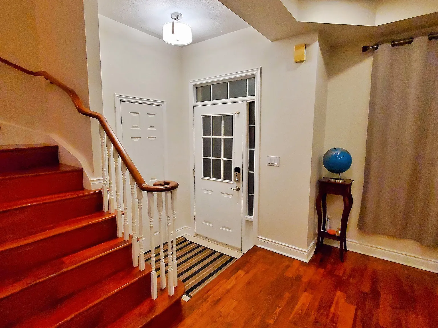 4 bed, $3,550 — Photo 2