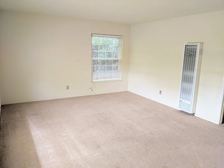 2447 High St — Photo 3