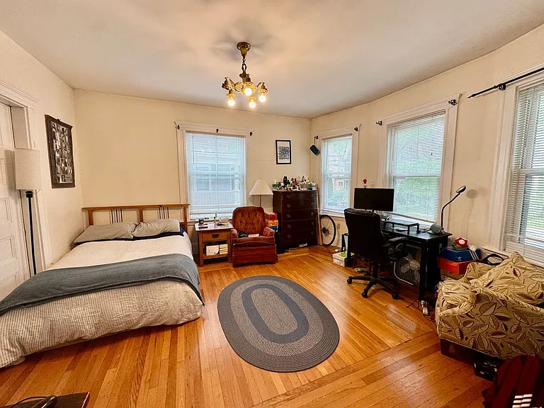 16 Kenwood St #A — Photo 8