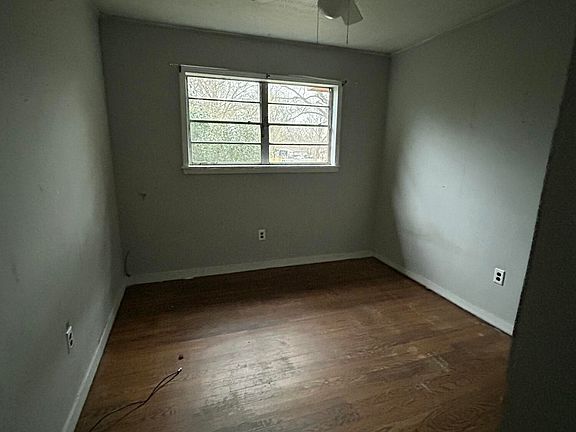 4th image of 4159 Dearing St