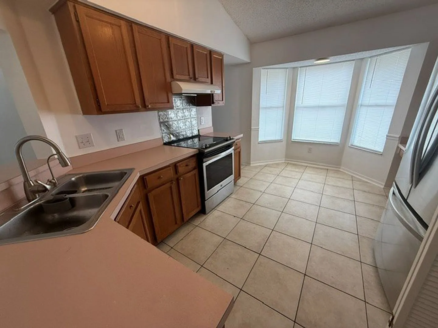 3 Bedroom/2 Bathroom Sfh At Bryan Haven Community Available Now! — Photo 2