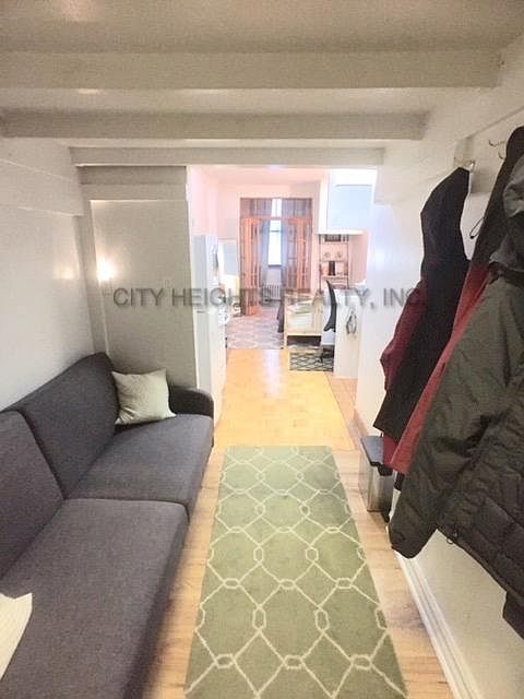 1st image of 207 E 5th St APT 1A