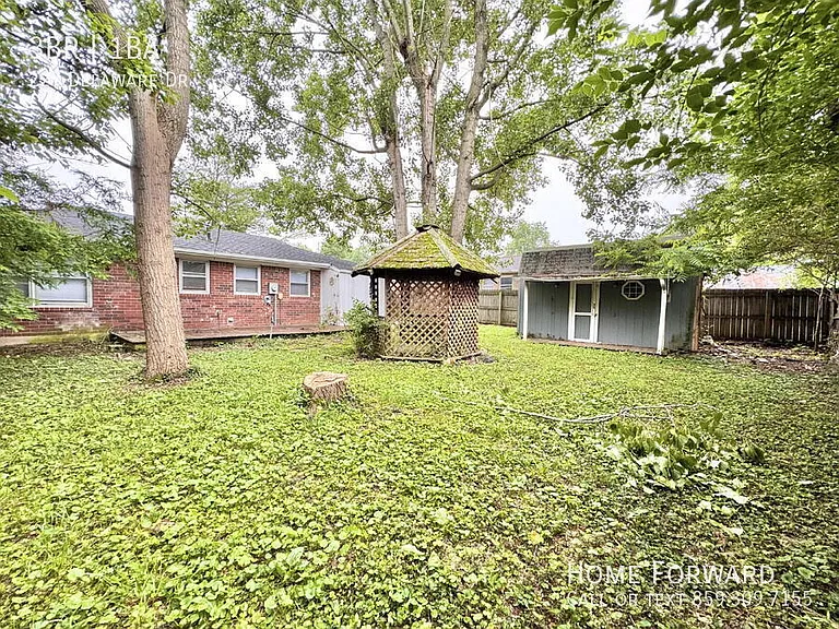 227 Delaware Dr — Photo 17
