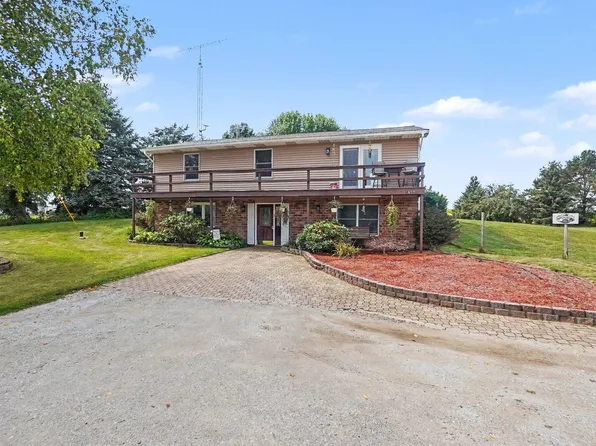 10457 S Gordon Ave, Grant, MI 49327