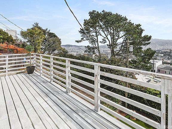 5th image of 471 Los Palmos Dr
