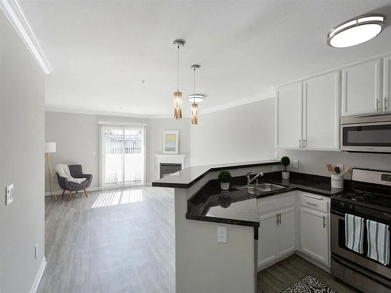 Warner Center Townhomes — Photo 1