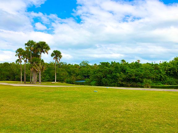 4th image of 16 Vista Gardens Trl