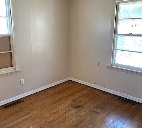 5th image of 13513 Maccorkle Ave