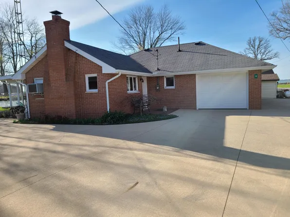 18 Breezewood Ln, Saint Marys, OH 45885