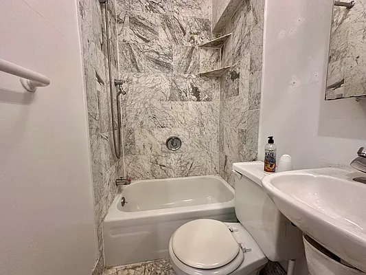 Rented by Oxford Property Group | media 16