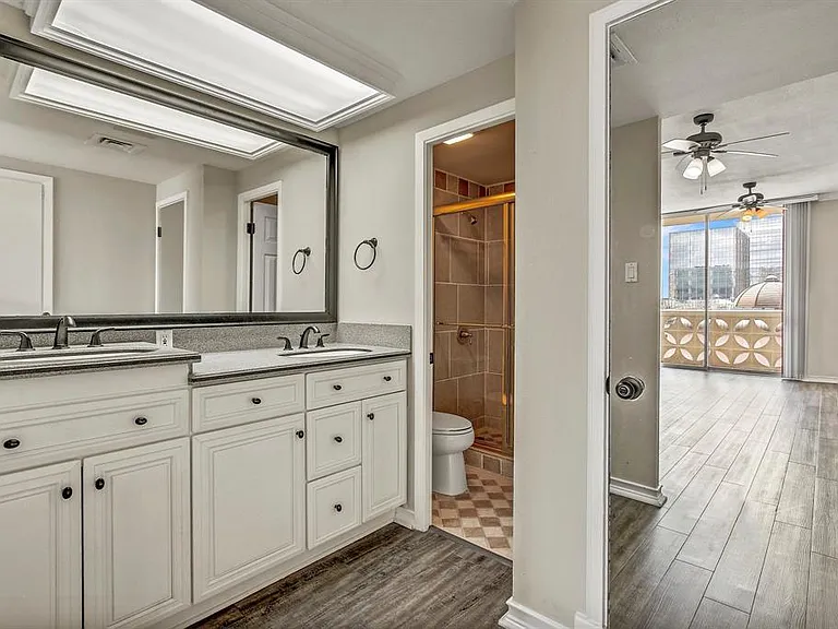 1801 Lavaca St #5F — Photo 18