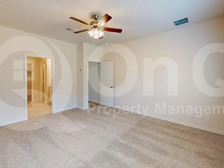 2014 Lostwood Dr — Photo 9