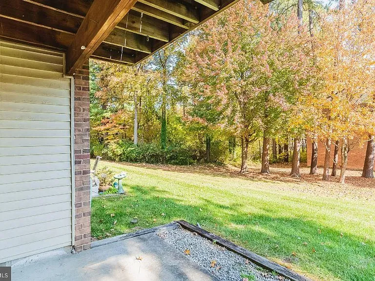 1002 Magnolia Woods Ct #C — Photo 8