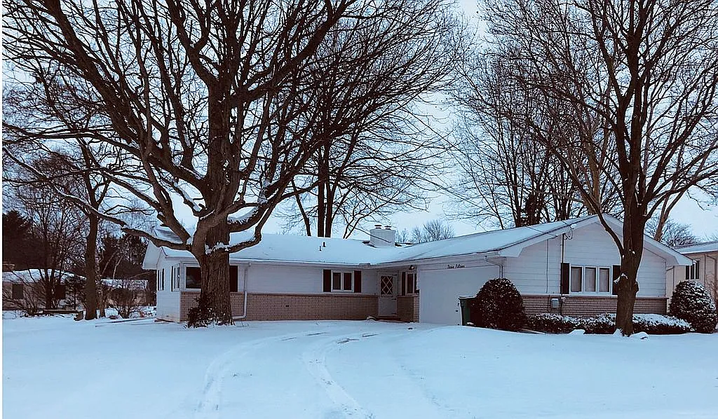 315 Price St photo 1