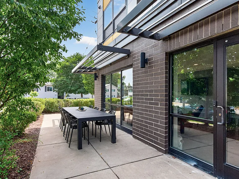Spectrum Apartments & Townhomes — Photo 24