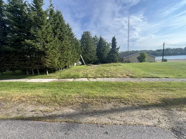 33 3rd St E, Cobalt, ON P0J 1C0