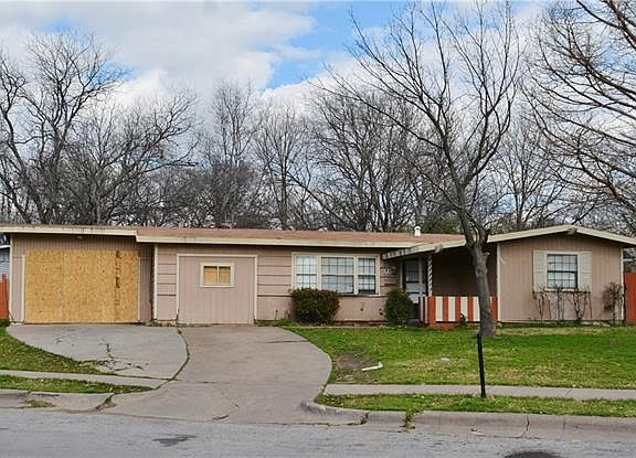 4th image of 1913 Meadow Ln