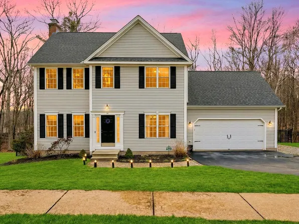 52 Tarragon Drive, East Hampton, CT 06424