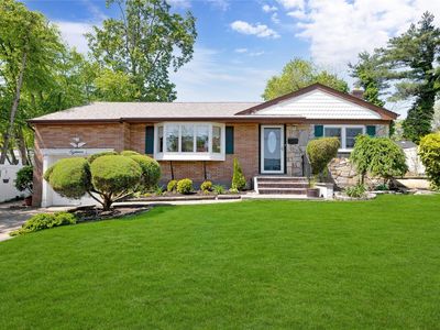 18 Hamilton Street, Farmingdale, NY, 11735
