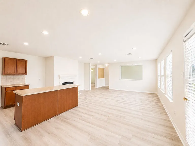 13447 Blue Swallow Dr — Photo 6