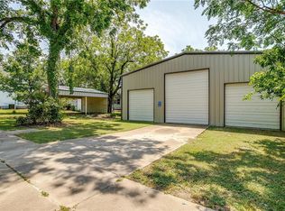 N Pearl St, Mart, TX 76664