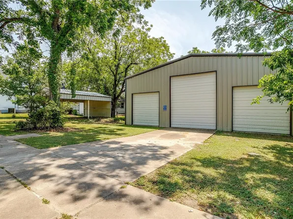 N Pearl St, Mart, TX 76664