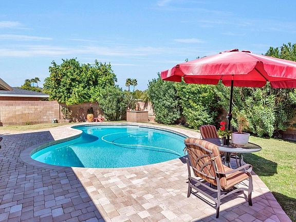 Beautiful remodeled Pool