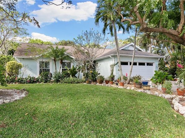 120 Sand Hill St, Marco Island, FL 34145