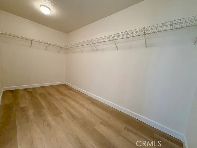 28 Granada — Photo 11