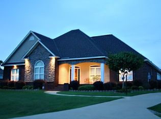 55 Pebble Path, Wetumpka, AL 36093