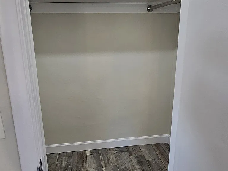 1329 Fairfield Dr — Photo 9