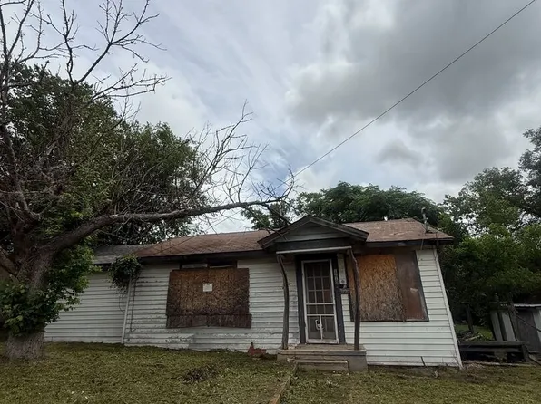 1210 2nd, Kerrville, TX 78028
