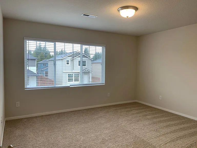 537 NE 138th Pl — Photo 17