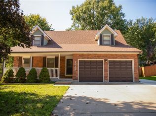 1332 Campbell Ave, Liberty, MO 64068