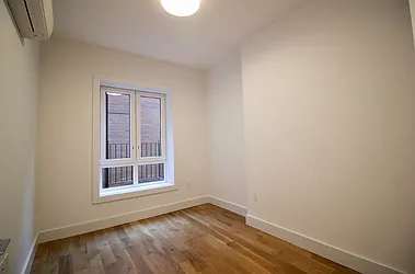 Rented by Loom Capital Group Inc.