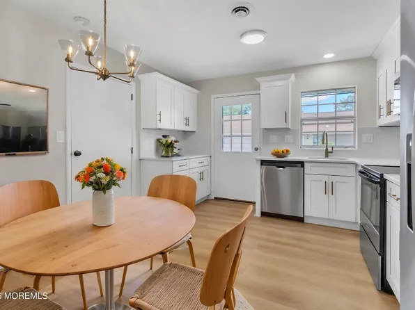 32 Yorkshire Court #D, Manchester, NJ 08759