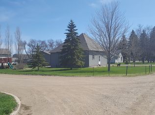 306 Sherwood Ave, De Smet, SD 57231