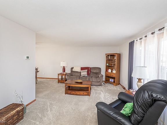 2nd image of 16137 Robindale Dr