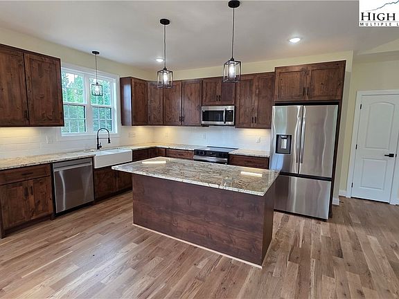 3rd image of 1060 Hawksbill Drive