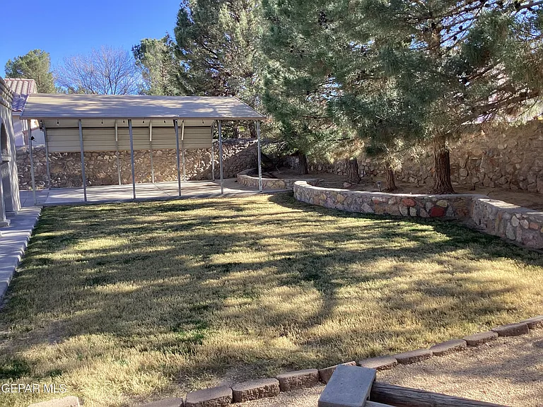 305 E Cloud Song — Photo 23
