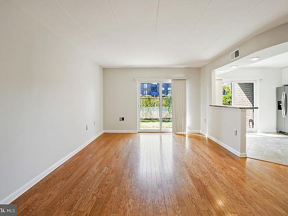 4th image of 134 Roberts Ln APT 102