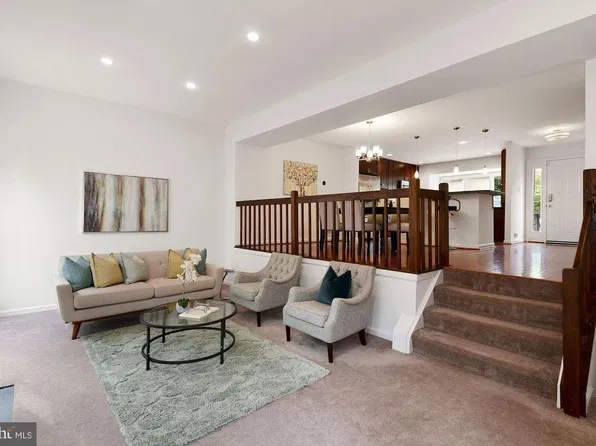 4902 Cloister Dr, Rockville, MD 20852