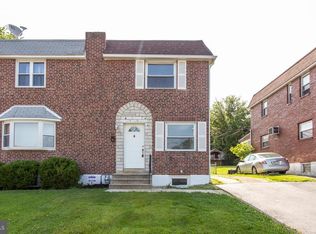 35 W Garrison Rd, Brookhaven, PA 19015