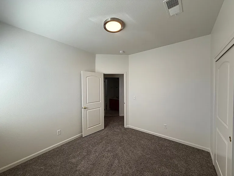 3904 Crescendo Ln — Photo 34