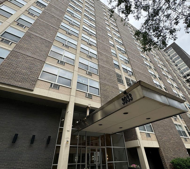 1st image of 3033 N Sheridan Rd APT 1505