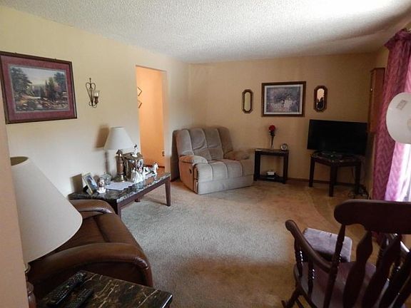 2nd image of 6460 Silverleaf Ave