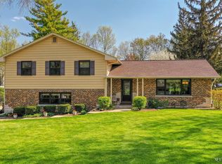 600 Forest View Dr, Geneva, IL 60134