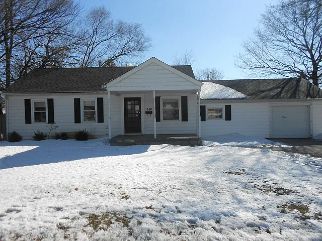 1620 Glenwood Ave photo 1