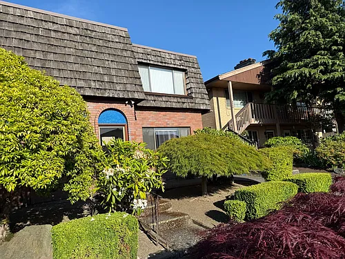 2209 Colby Ave #4 Photo 1